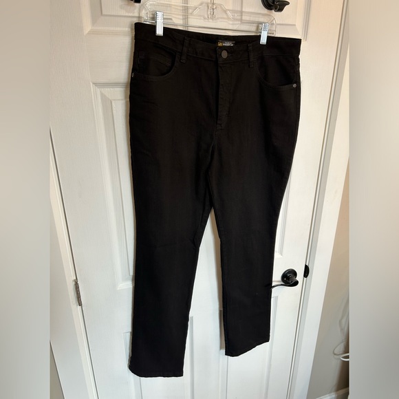 Lee High Rise Relax Fit Black Jeans - Picture 3 of 15